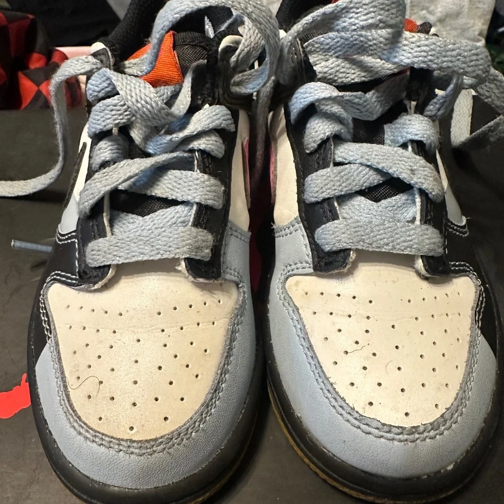 Dunks - Picture 3 of 3